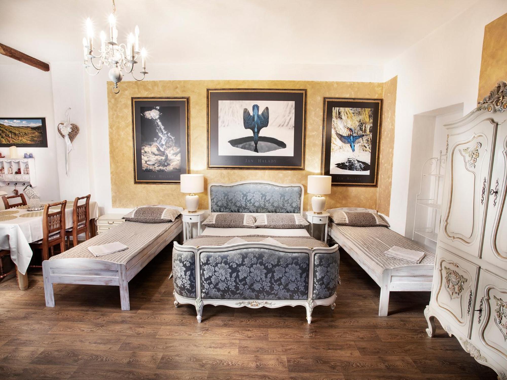 Lichtenstein Lva Apartman Breclav Ngoại thất bức ảnh